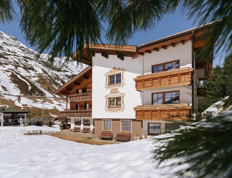 Hotel Macun Winter - © Hotel Macun